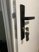 Białe matowe 80 z klamką, zamek i kluczy