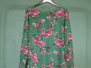 Sukienka Billie & Blossom by Dorothy Perkins zielona w kwiaty z rękawem 