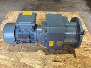 Silnik z przekładnią