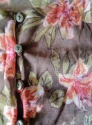 Bluzka Hennes motyw kwiatowy 