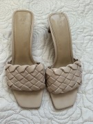 H&M 40 klapki pudrowy róż plecione obcas jak nowe