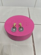 Tous piękne nowe kolczyki 