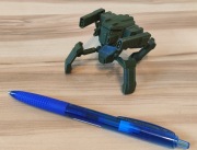 mały robot figurka przeguby 8x8