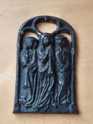 Neogotycka płaskorzeźba sakralna – Trzy Marie, XIX, XX w.