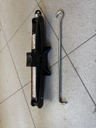 Toyota corolla E21 lewarek/ podnośnik nowy oryginał