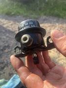 Regulator ciśnienia paliwa BMW E30