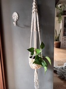 Kwietnik, makrama z koralikami, 100 cm.