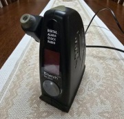 Radiobudzik Beneh KH2215 z projektorem czasu na ścianie - stan bdb!