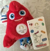 B23. Brelok Igrzyska Olimpijskie Paryż 2024 maskotka czapka frygijska