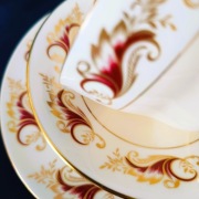 **elegancka kremowa filiżanka porcelana Portland Aynsley 1939+