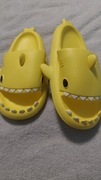Klapki rekiny Żółte 