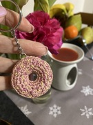 Donut szydełkowy, brelok, zawieszka, Walentynki
