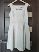 Kremowa sukienka z wzorkiem