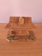 Stara skarbonka zakopane  drewniana chatka 