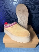 UGG TAZZ r.38 24,5 cm 