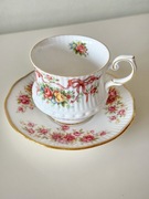 Filiżanka i spodek Queen's Rosina i Elizabethan Fine Bone China