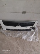 Grill atrapa mitsubishi Fuso 2017