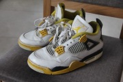 Buty sportowe Nike Air Jordan 4 Retro Sportowe. 