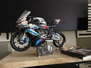 LEGO 42130 BMW M1000 RR 