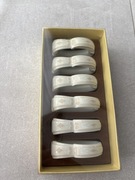 Porcelanowe pierścienie do serwetek