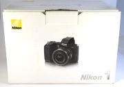 NIKON 1 V2 ; Nikkor 10-30/3,5-5,6 VR