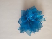 Kwiatek ozdobny z materiału do przyszycia/przyklejenia 12 cm niebieski