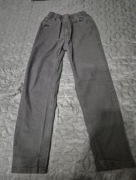 Spodnie jeansowe koloru czarnego wpadającego w ciemny szary, rozmiar 152,  