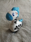 Dumel żyrafa jeżdżąca pędzące zwierzątka