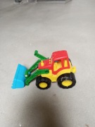 Zabawka traktor z spychaczem 