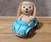 Kroilk z aucie z masy cukrowej na tort 