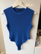 Niebieskie sweterkowe body - pretty little thing rozmiar L