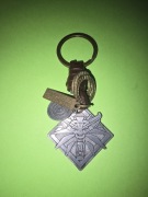 Brelok Wiedźmin – Szkoła Wilka – Metalowy, solidny
