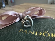 Pandora oryginalny charms zaplątane serce 
