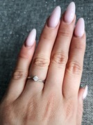 Pierścionek zaręczynowy z brylantem białe złoto 