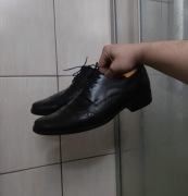 męskie buty 42 Wojas  wizytowe półbuty kolor czarny fason klasyczny typu br