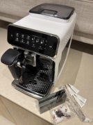 Ekspres ciśnieniowy Philips LatteGo EP3243/50 + gratis