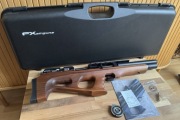 Wiatrówka FX Wildcat MK3 cal. 5,5 w osadzie z orzecha. Stan perfekcyjny!