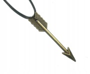 MĘSKI NASZYJNIK Strzała Grot 6cm na sznurku