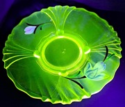 Szkło uranowe talerzyk deserowy malowany Art Deco