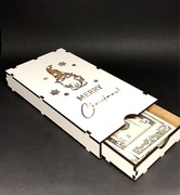 Pudełko na pieniądze na Nowy Rok. Skarbonka.