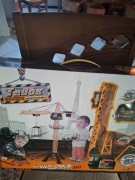 Dźwig podnośnik na radio.