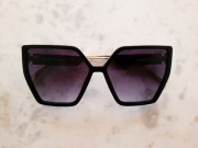 Okulary Quay Australia, Hotel Lobby