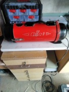 Stary unikalny odkurzacz 