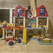 Szpital LEGO Duplo UNIKAT 2011 rok