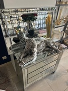 Komoda w stylu glamour 