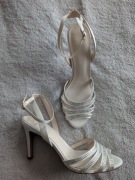 Białe ecru eleganckie buty na obcasie szpilki ślubne Jenny Packham 39