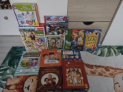 Zestaw książek i puzzli dla najmłodszych