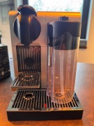 Ekspres na kapsułki Nespresso DeLonghi EN750 MB Lattissima Pro