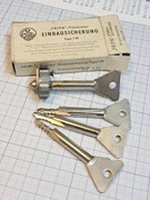 Wkładki patentowe na klucze krzyżowe leżak magazynowy komplety z 4 kluczami