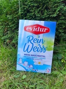 Niemiecki proszek do białych tkanin.